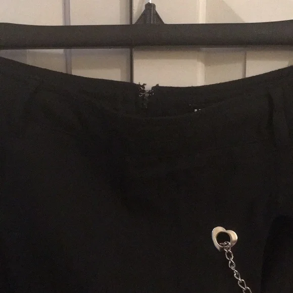 Hot Topic Triple Chain Mini Skirt Black - Picture 5 of 5